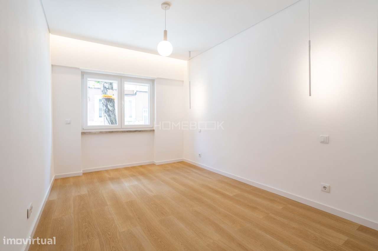 Apartamento T2 renovado na Graça-16
