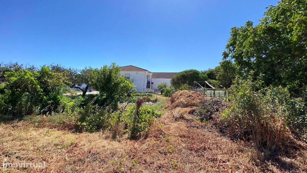 Lote de terreno com 53.162,5m2, localizado a 3Km do Nó do Carregado-8