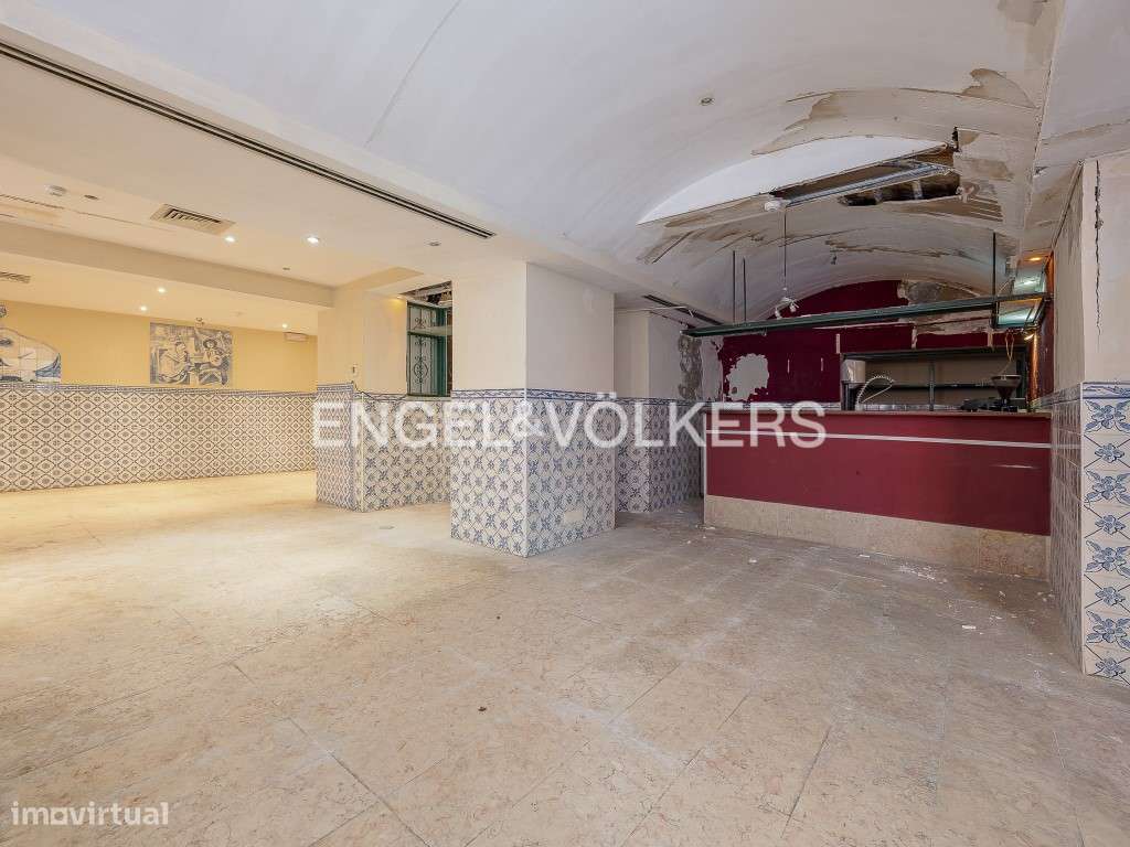 Amplo Restaurante para venda no Bairro Alto - Grande imagem: 2/23