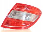 LAMPA PRAWY TYŁ MERCEDES W204 KOMBI A2048203864 - 2