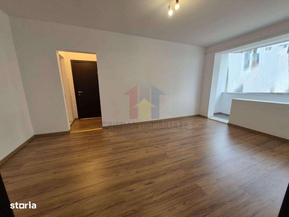 Ap 2 cam conf 1 Independentei 50 mp Renovat recent LIBER - Imagine principală: 5/11