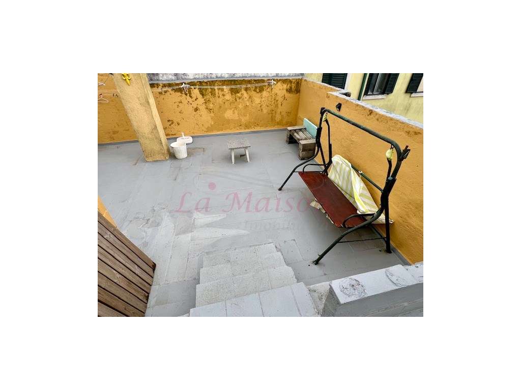 Moradia V5 Duplex em Famões-37