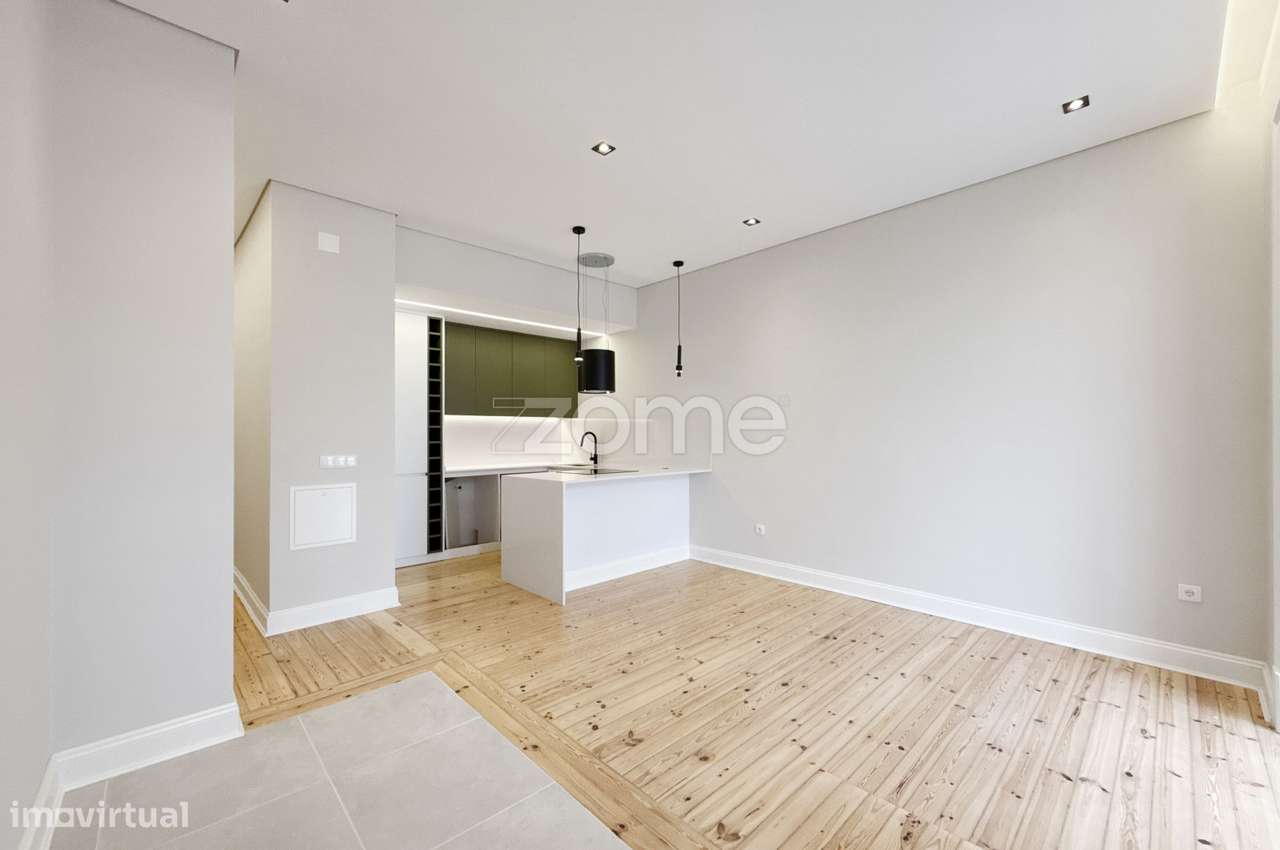 Apartamento T3 Remodelado Avenida Almirante Reis - Grande imagem: 3/48