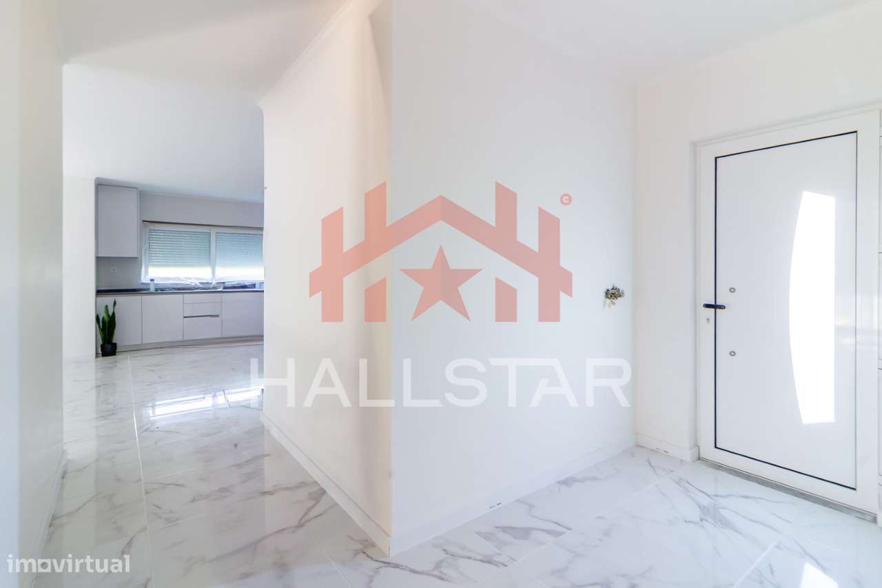 Moradia T4 / Nova / Térrea / Cozinha Equipada / Aquecimento Central / - Grande imagem: 4/30