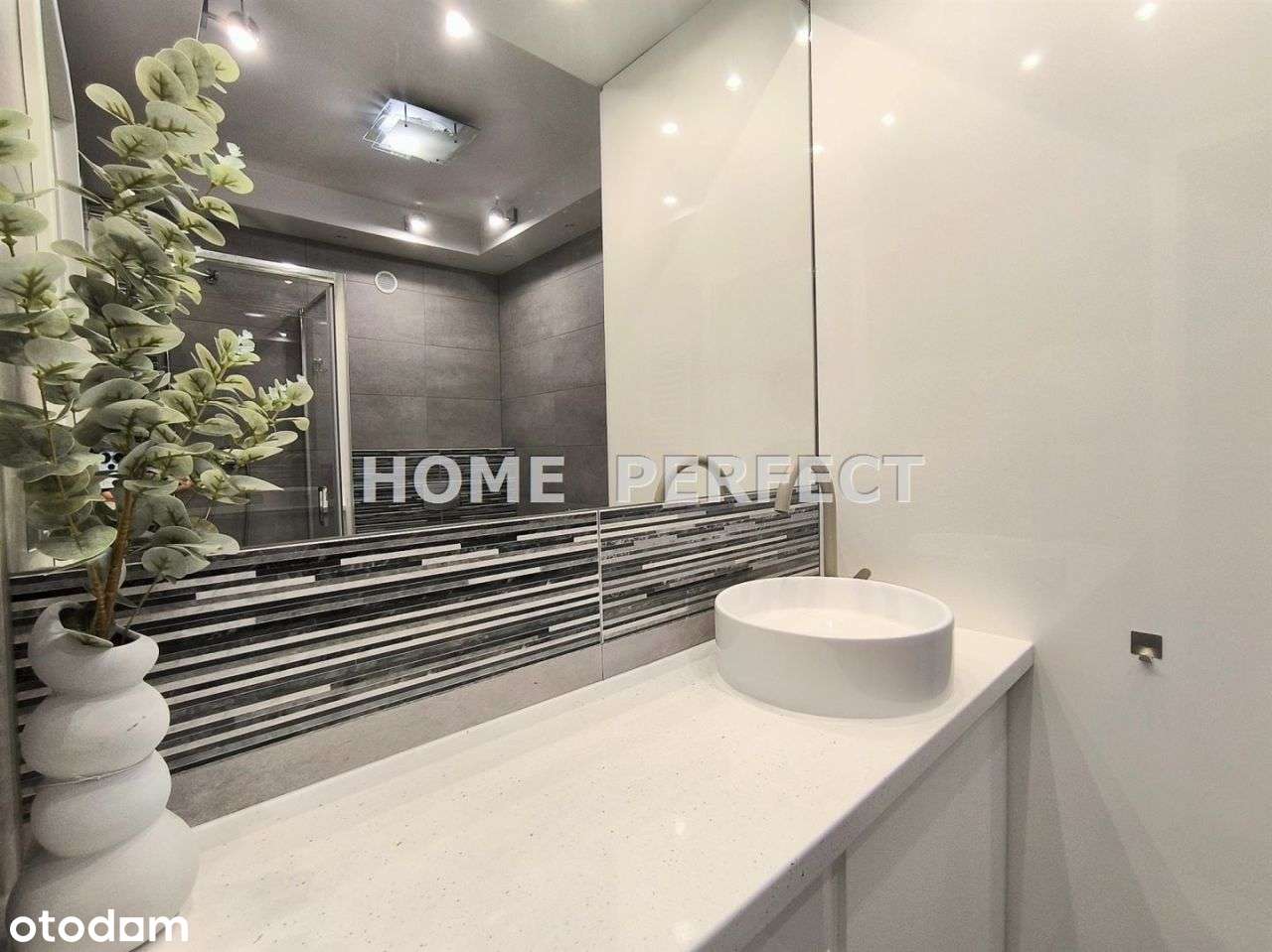 Mieszkanie z dużym balkonem-Klonowa 33-13