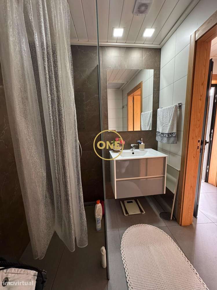 Moradia  T2 renovada-6