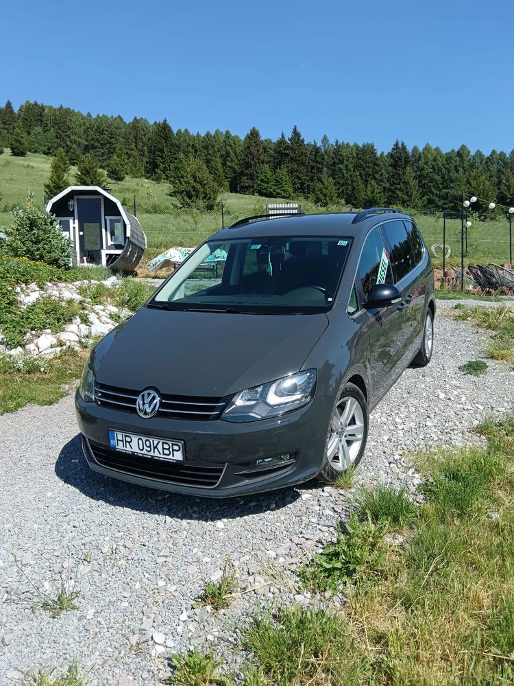 Volkswagen Sharan II [2010 - Prezent] 2.0 TDI DSG BlueMotion Technology Highline 2013