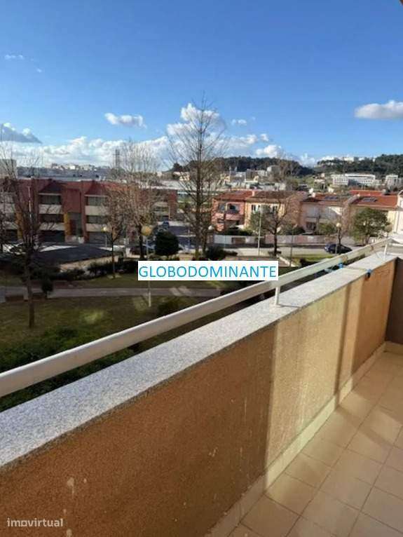 Apartamento T4 em S. Vítor em excelente localização-10