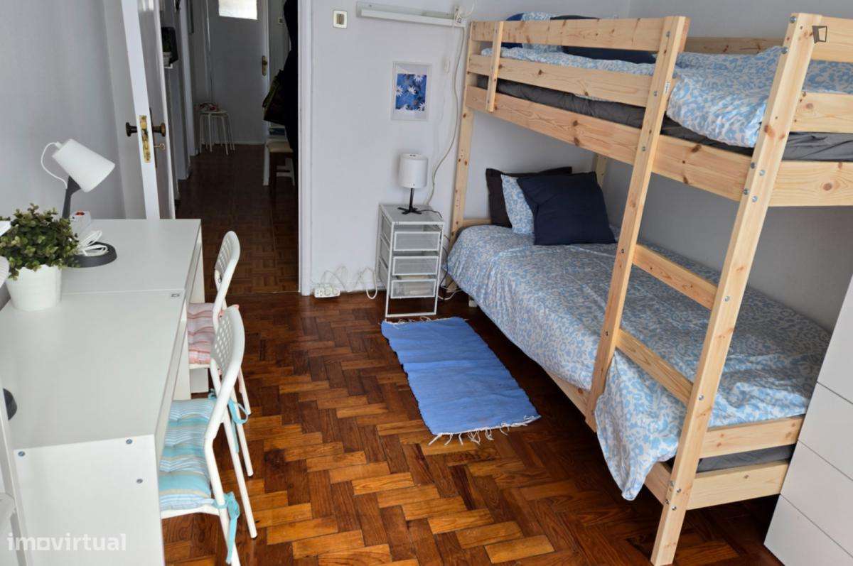 Cama - localizado em Amadora Lisbon - Grande imagem: 4/7