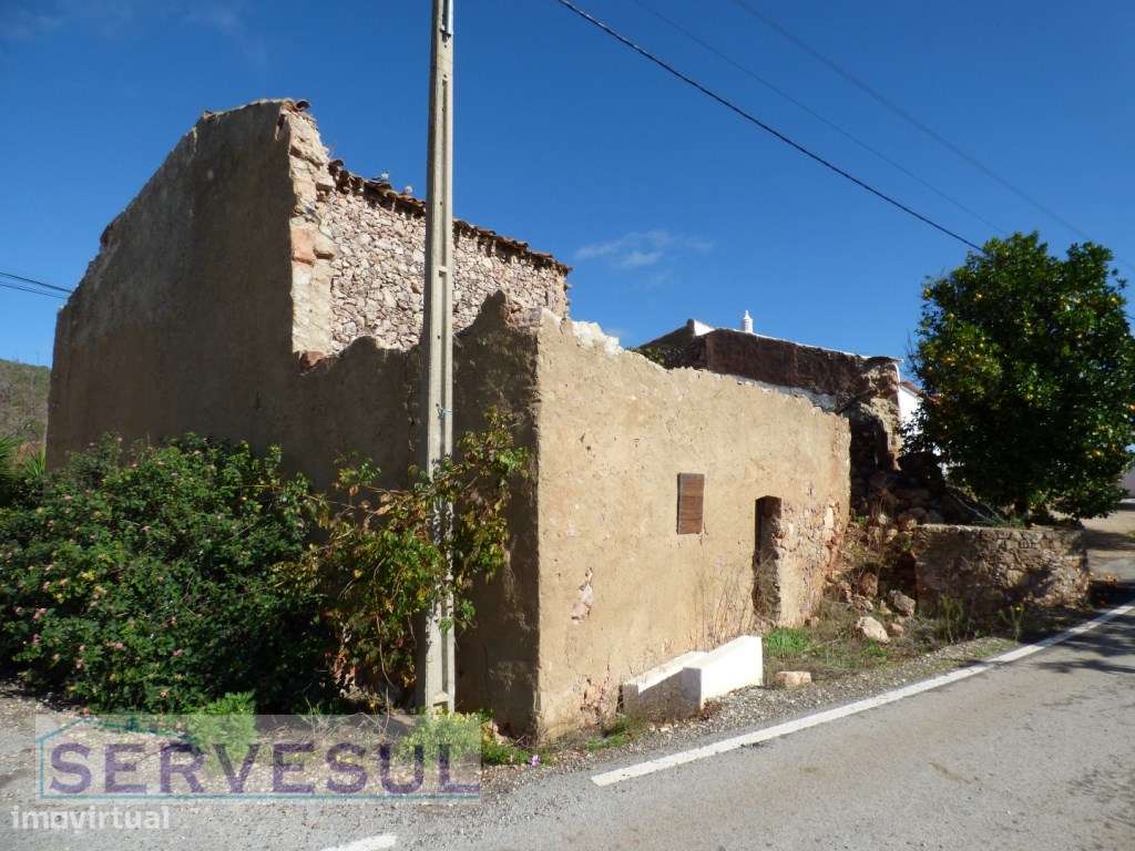 Boa oportunidade de investimento! Casa geminada para renovar, inser... - Grande imagem: 5/37