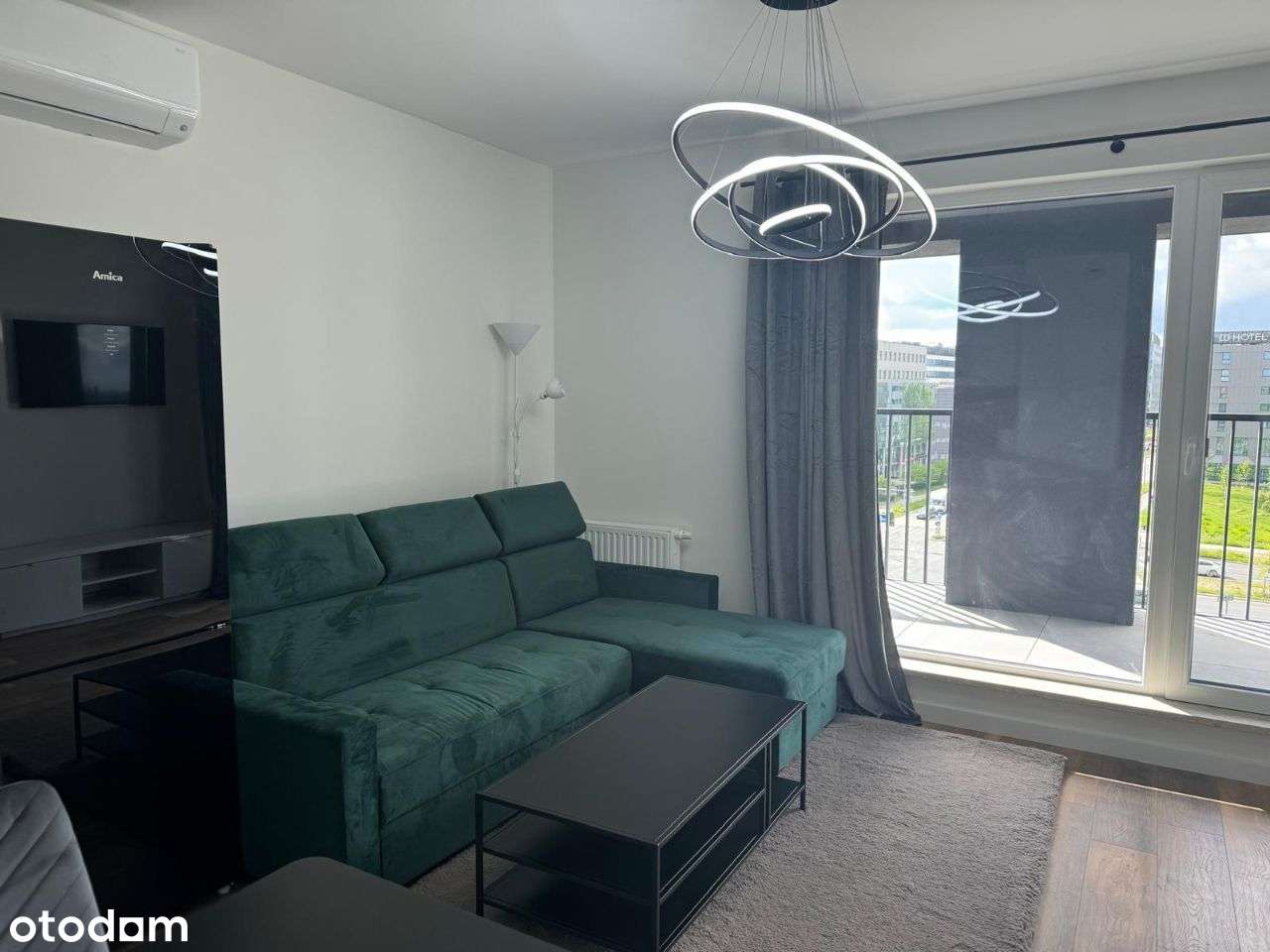 2-POKOJOWE MIESZKANIE W CENTRUM, DUŻY TARAS, SILOWNIA - Pełny obrazek: 3/14