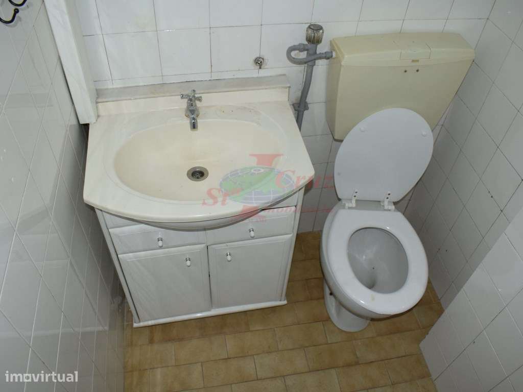 Loja de r/c centro Comercial Sofia-6