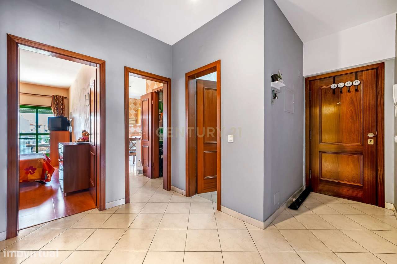 Apartamento T3 com Lugar de Garagem e Arrecadação-18