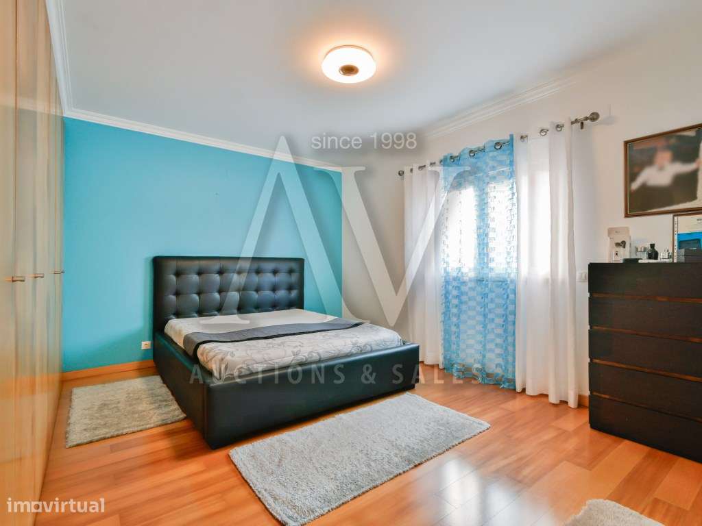 Moradia Independente V3+1 de R/C e Cave-17