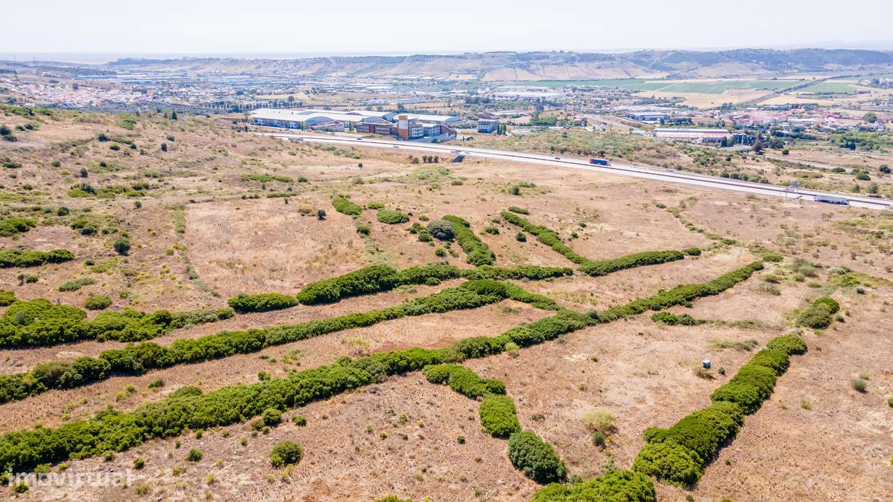 Terreno Rústico com 9640 m2 em  São Julião do Tojal, Loures - Grande imagem: 3/14