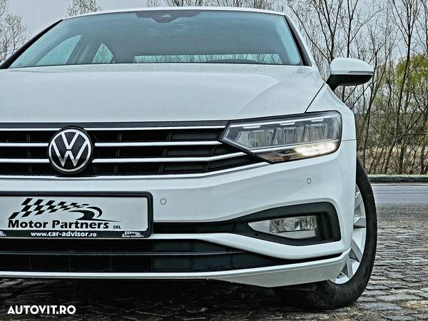 Volkswagen Passat 2.0 TDI DSG Trendline - 8