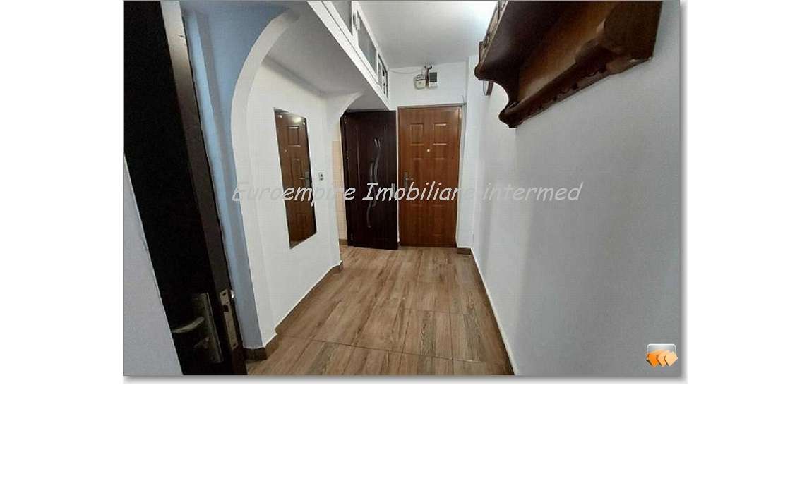 Apartament 3 camere de vanzare Casa de Cultura-4