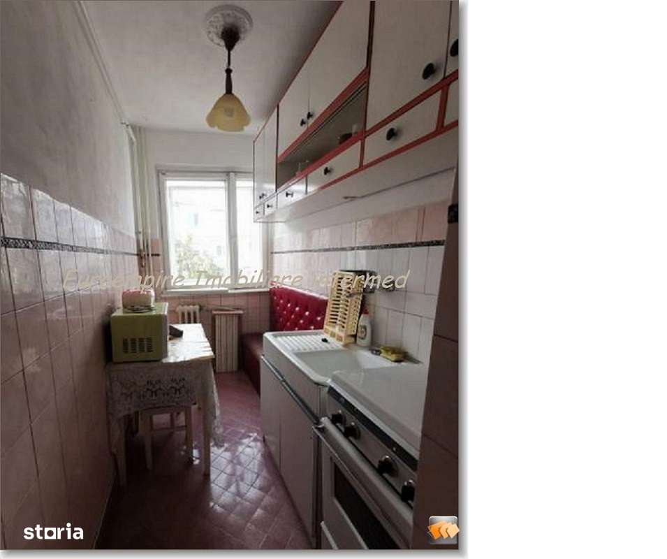 Apartament 3 camere de vanzare zona KM 4-5 - Imagine principală: 5/6