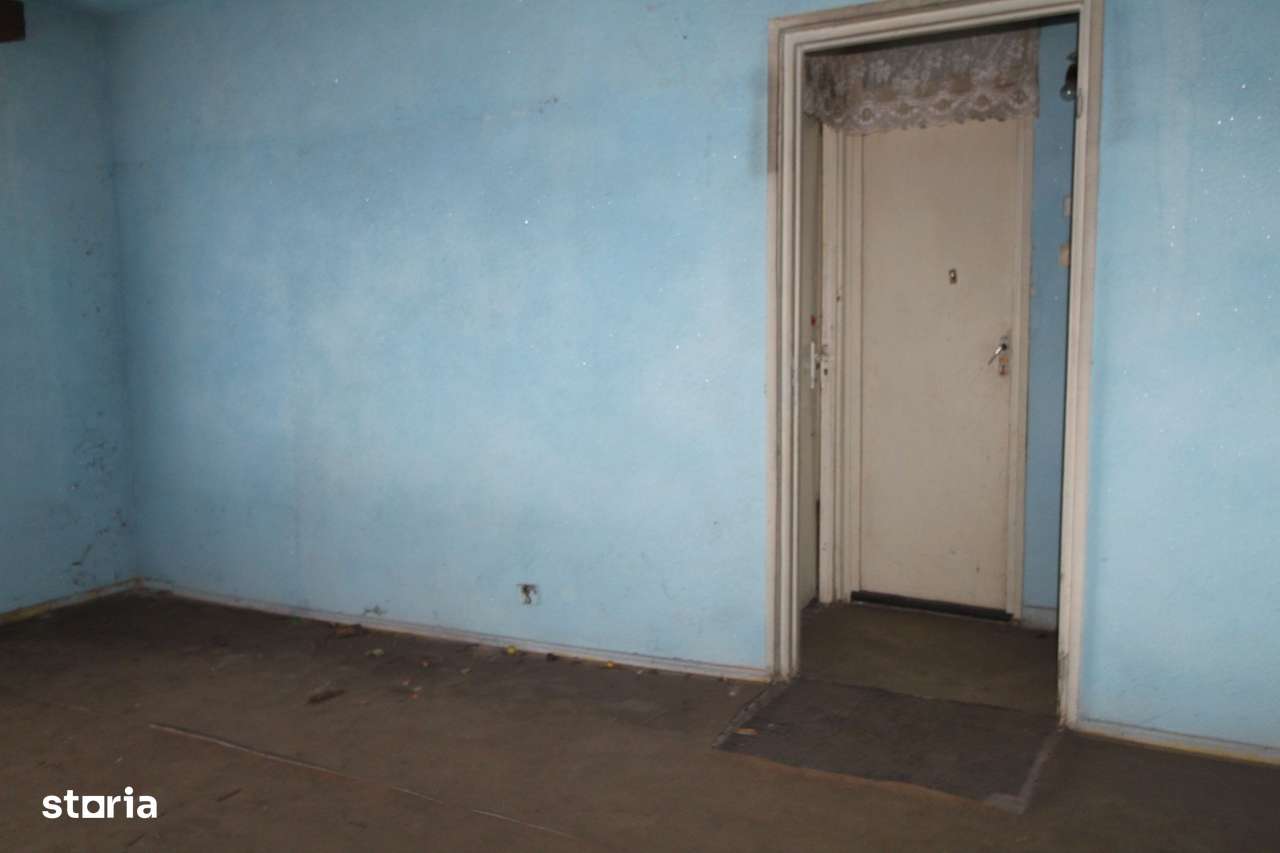 Apartament 2 camere, 48 mp, etaj 3,  ultracentral,   Rovinari - Imagine principală: 4/7