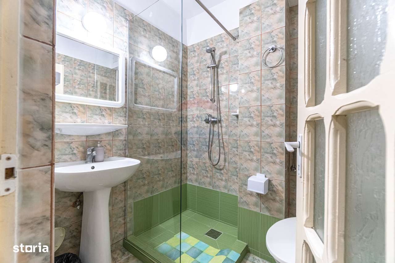 Casă / Vilă cu 20 camere de vânzare în Timisu de Jos, DN1, Brasov-10