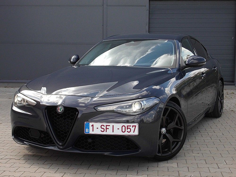 Alfa Romeo Giulia 2.2 AT8 Business 2016
