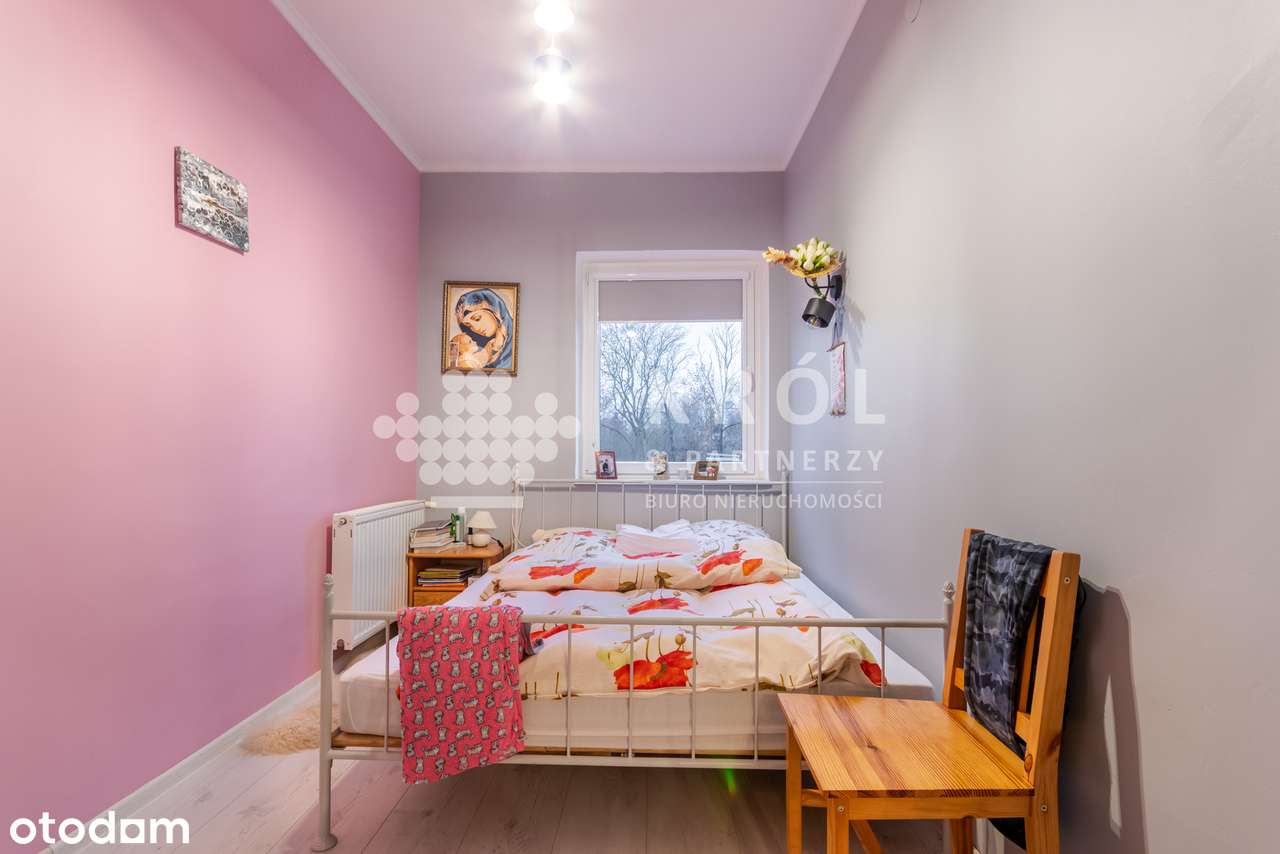 Dom w zabudowie bliźniaczej z potencjałem w Dobrej-6