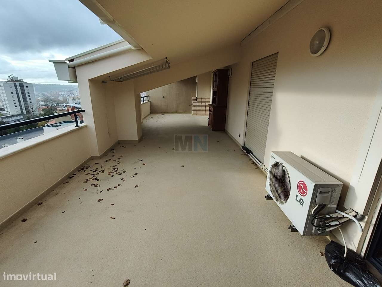 T5 Duplex com garagem e terraço em Coimbra-33