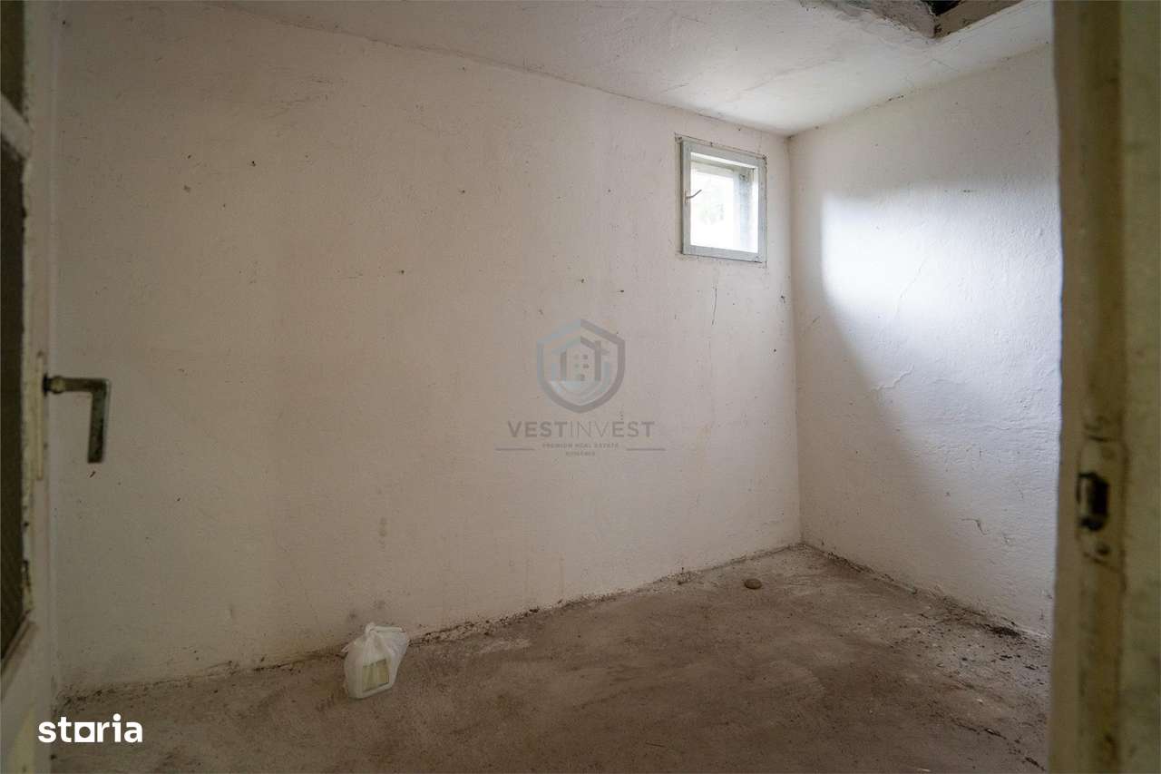 Casa singur in curte,  cu dublu front stradal, cu garaj in Iosia - Imagine principală: 5/14