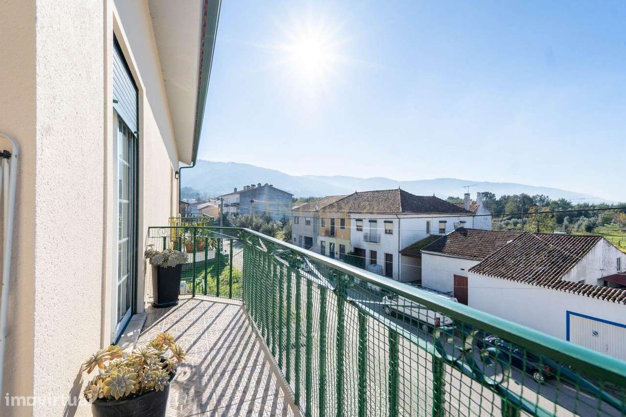 Apartamento T3 - Duplex - C/ garagem-13