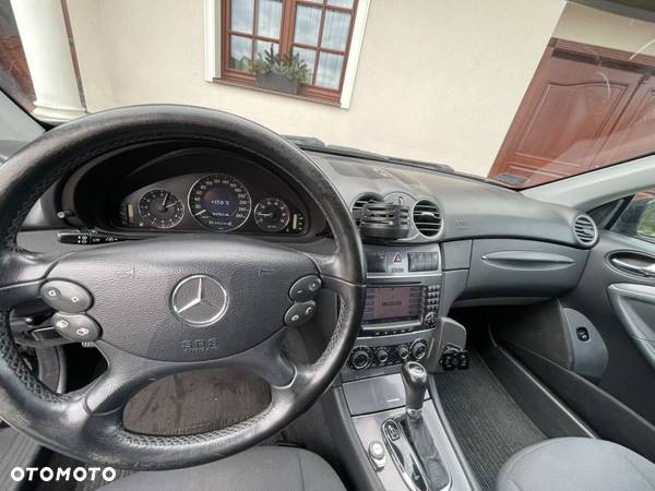 Mercedes-Benz CLK - 9