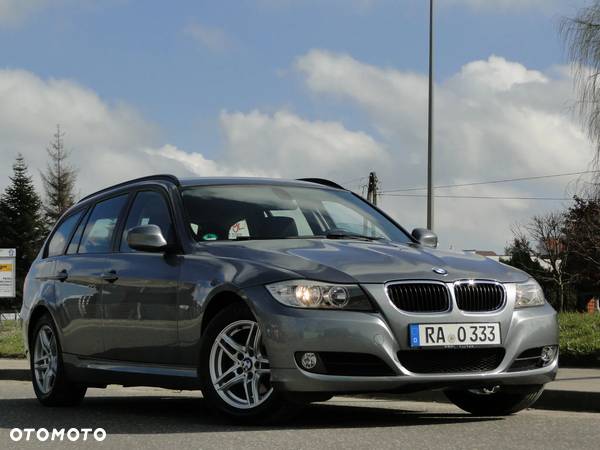 BMW Seria 3 318i Touring Edition Sport - 3