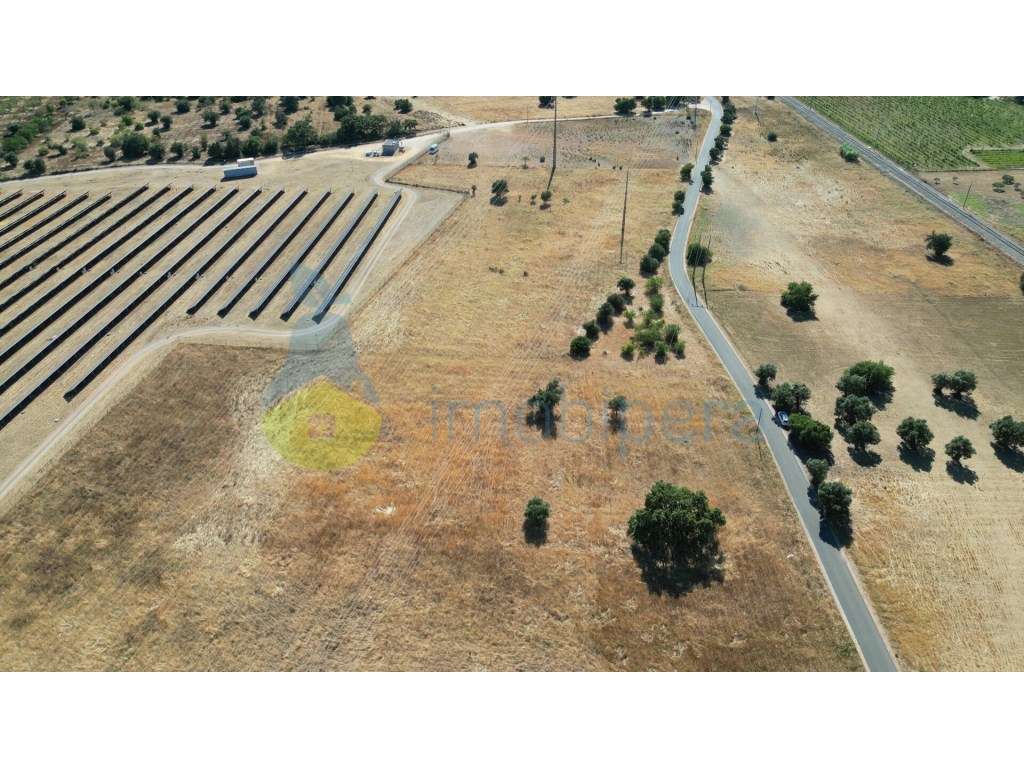 Terreno Rústico com 5.064m2 situado praticamente ao lado do Parque ... - Grande imagem: 4/12