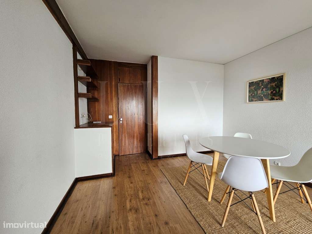 APARTAMENTO T1 EM CARCAVELOS COM VISTA MAR 1ª LINHA A 200m DA PRAIA-15