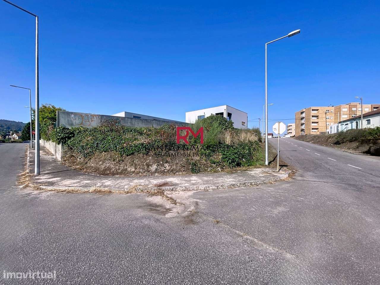 TERRENO PARA CONSTRUÇÃO - CENTRO DE VALONGO - Grande imagem: 2/16