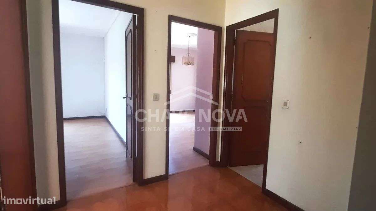 Moradia Isolada V3 c/ Garagem Box em Serzedo-22