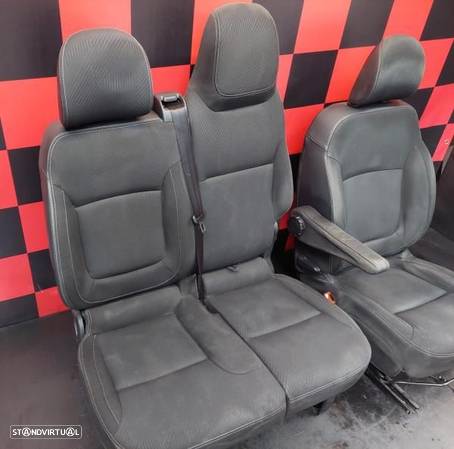 Conjunto De Bancos Frente Renault Trafic Iii Caixa (Fg_) - 2