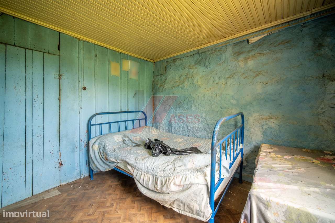 DUAS MORADIAS E ANEXO EM REVELHE - FAFE!-6