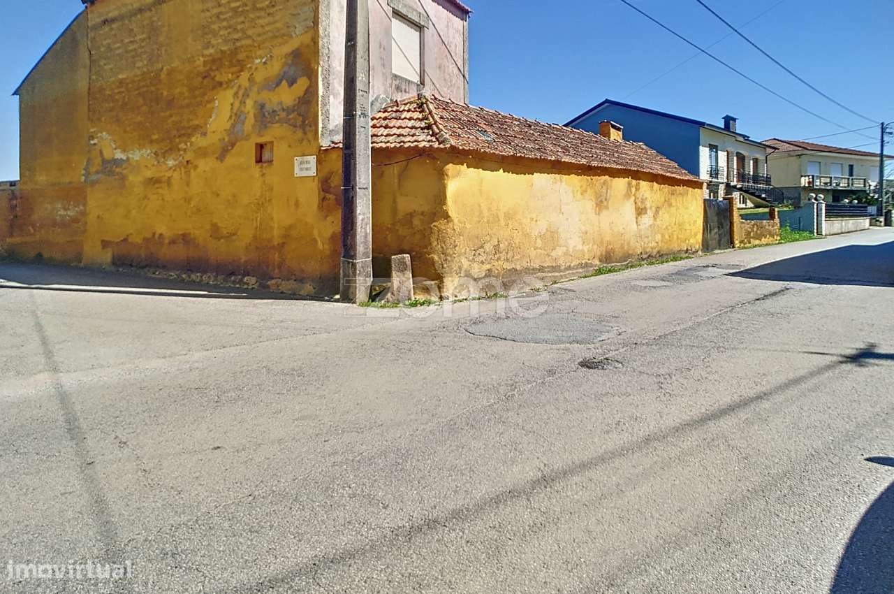 Terreno urbanizável | 4000m2 | Duas frentes | 73m e 27m | - Grande imagem: 2/40