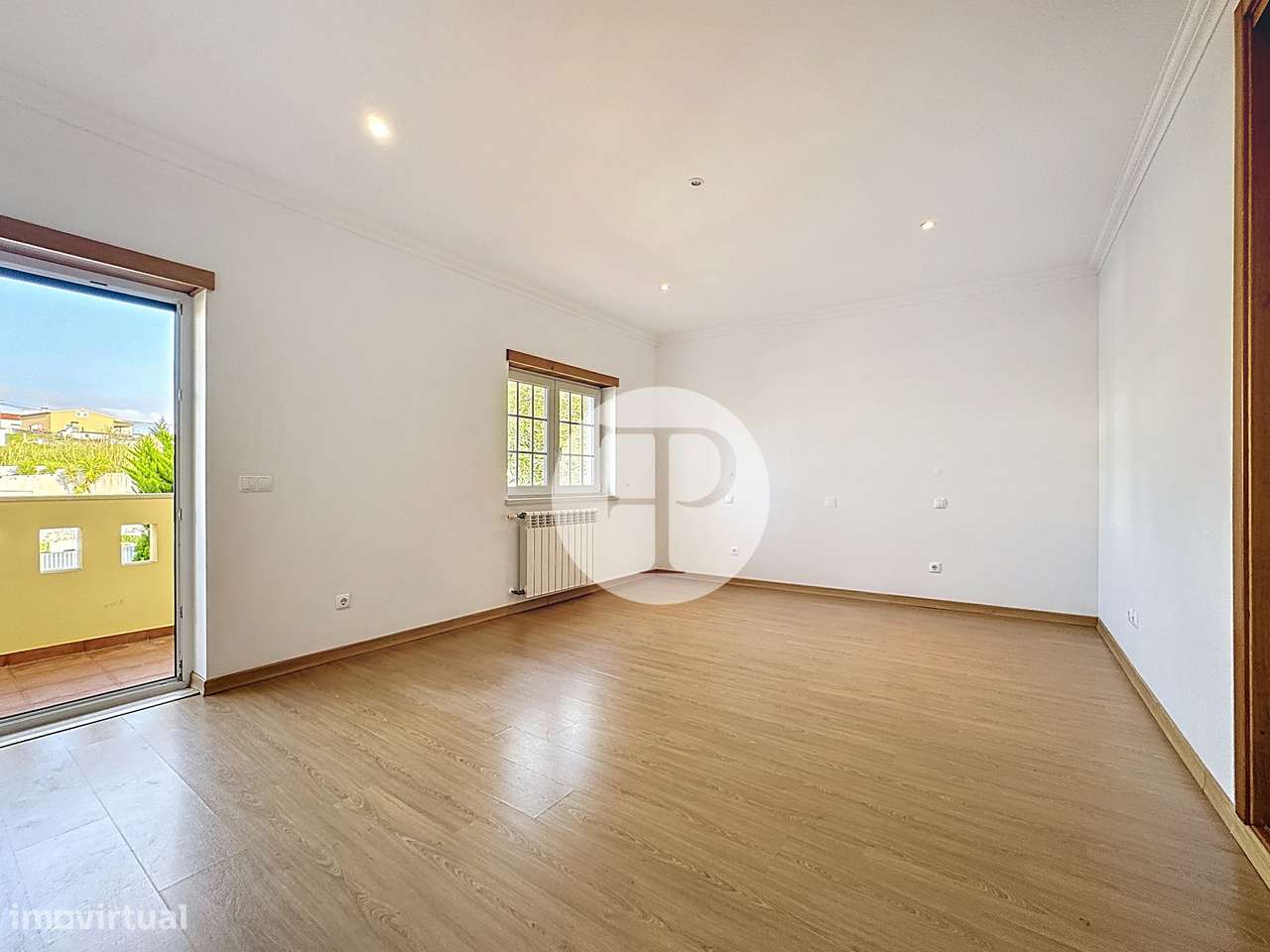 Moradia T5 com piscina no Nadadouro | 408 m² | Lote de 809 m²-23