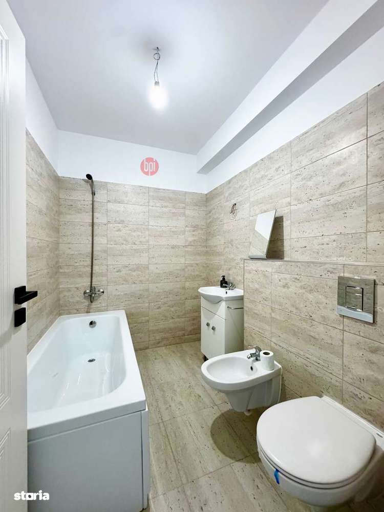 SE VINDE Apartament cu 4camere+boxa+3locuri de parcare, in Falticeni-7