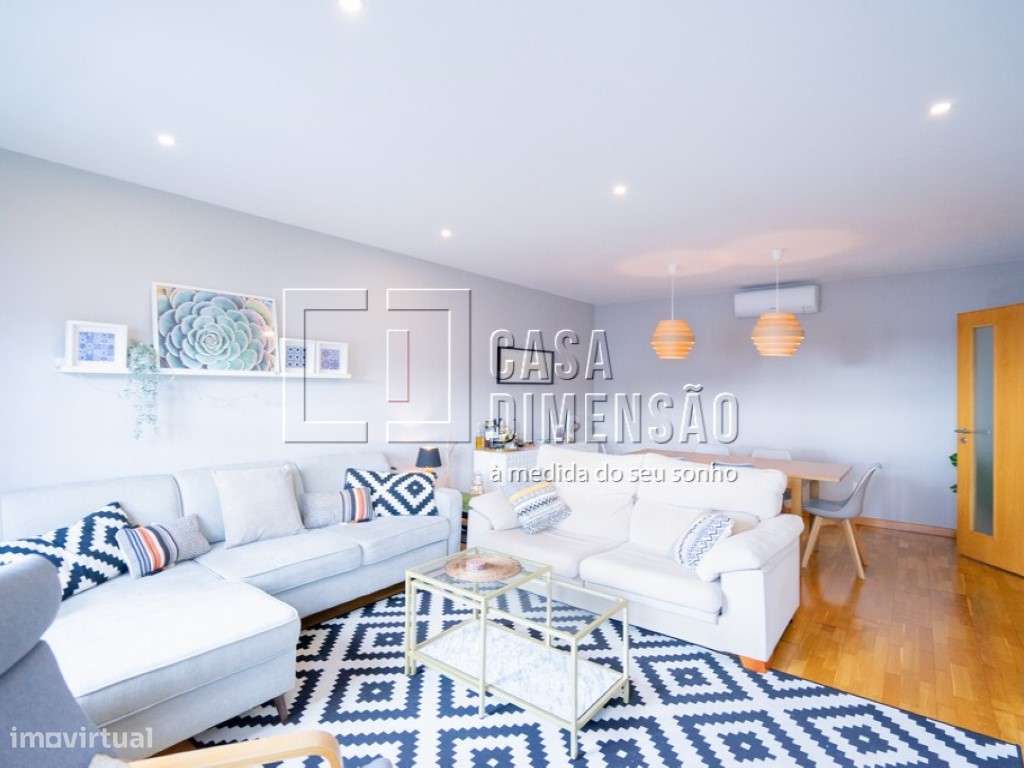 Apartamento de tipologia T2 na Serra de Carnaxide, como NOVO!!-15