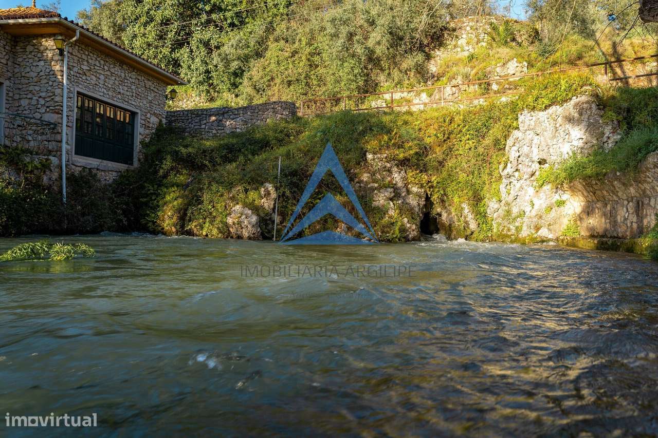 Moradia T3 com enorme potencial e vista panorâmica sobre a serra –...-56