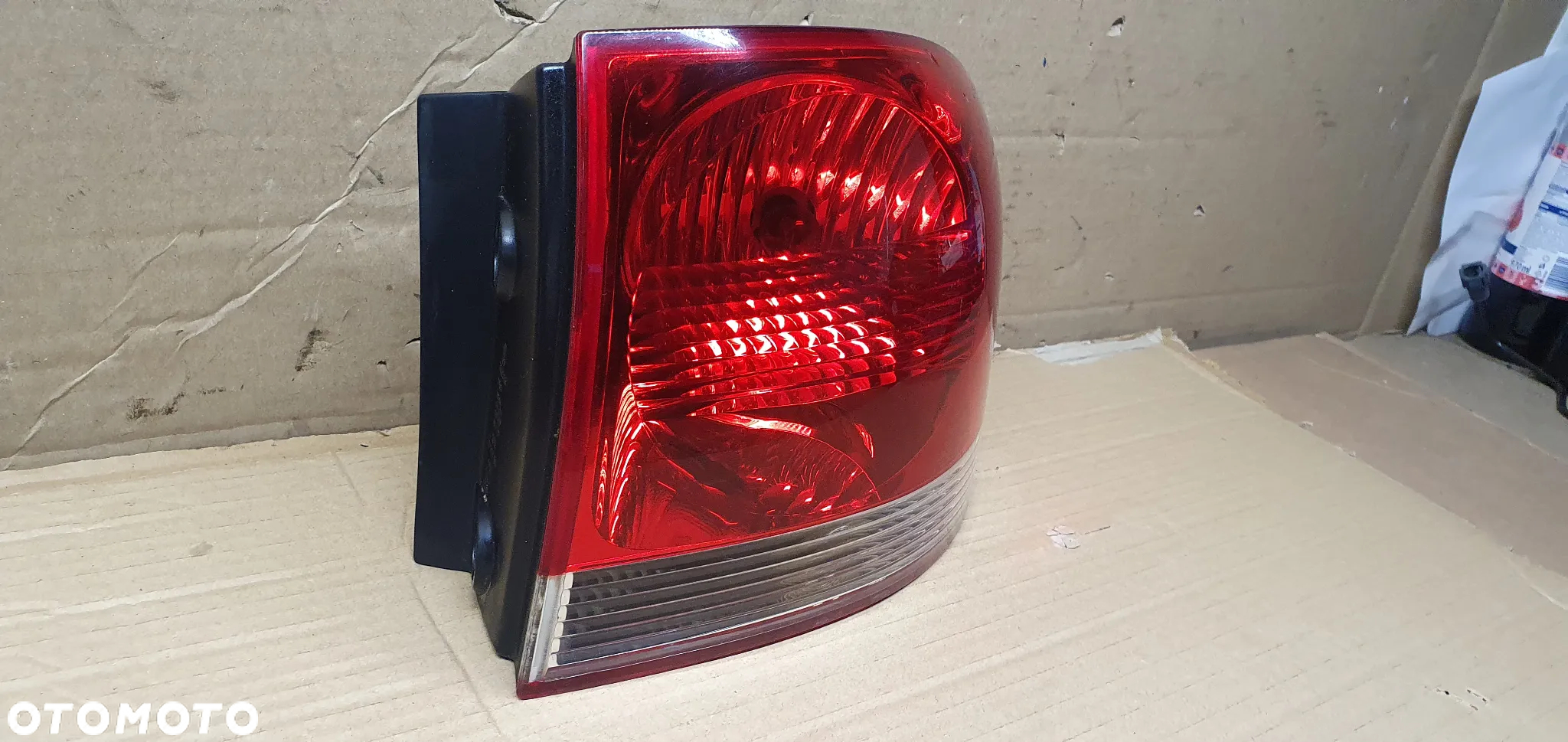 Lampa prawy tył tylna prawa VW Touareg 7L - 4