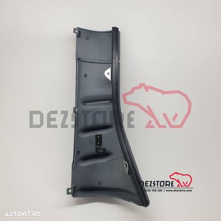 Deflector aer stanga Iveco Stralis (504056034) - 2