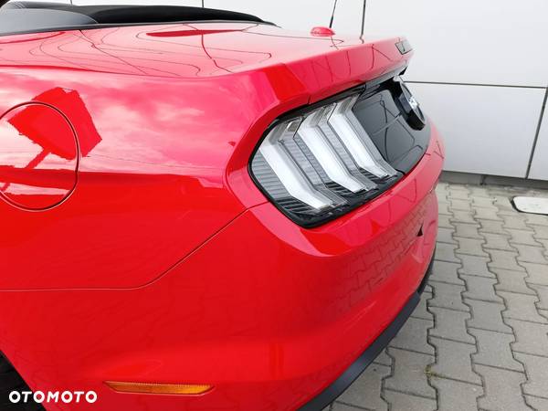 Ford Mustang 5.0 V8 GT - 4