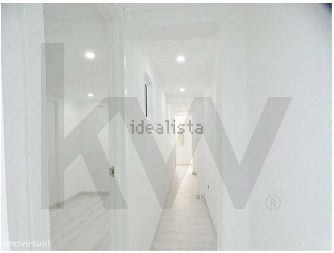 Espaço Comercial Remodelado em Corroios - Grande imagem: 3/13