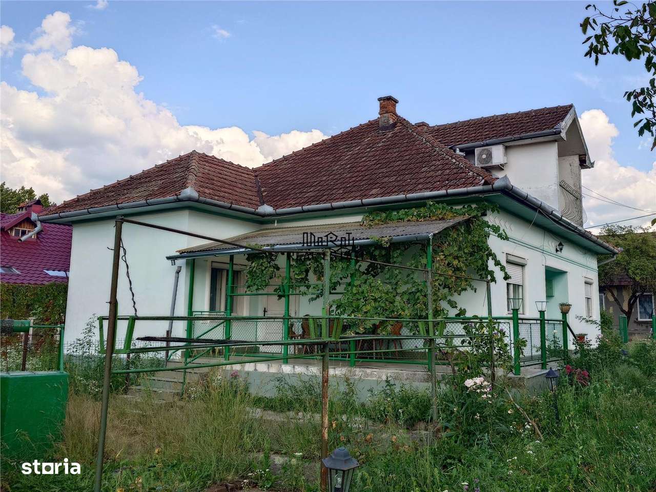 Casa P+M cu teren generos si loturi suplimentare in Baia de Cris-0