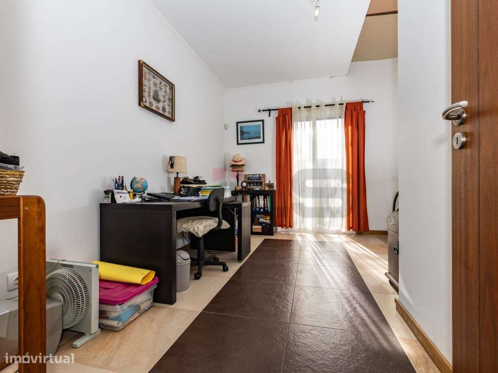 Moradia V4 Isolada com 3 Suites - São Vicente Ferreira, Ponta Delga...-28