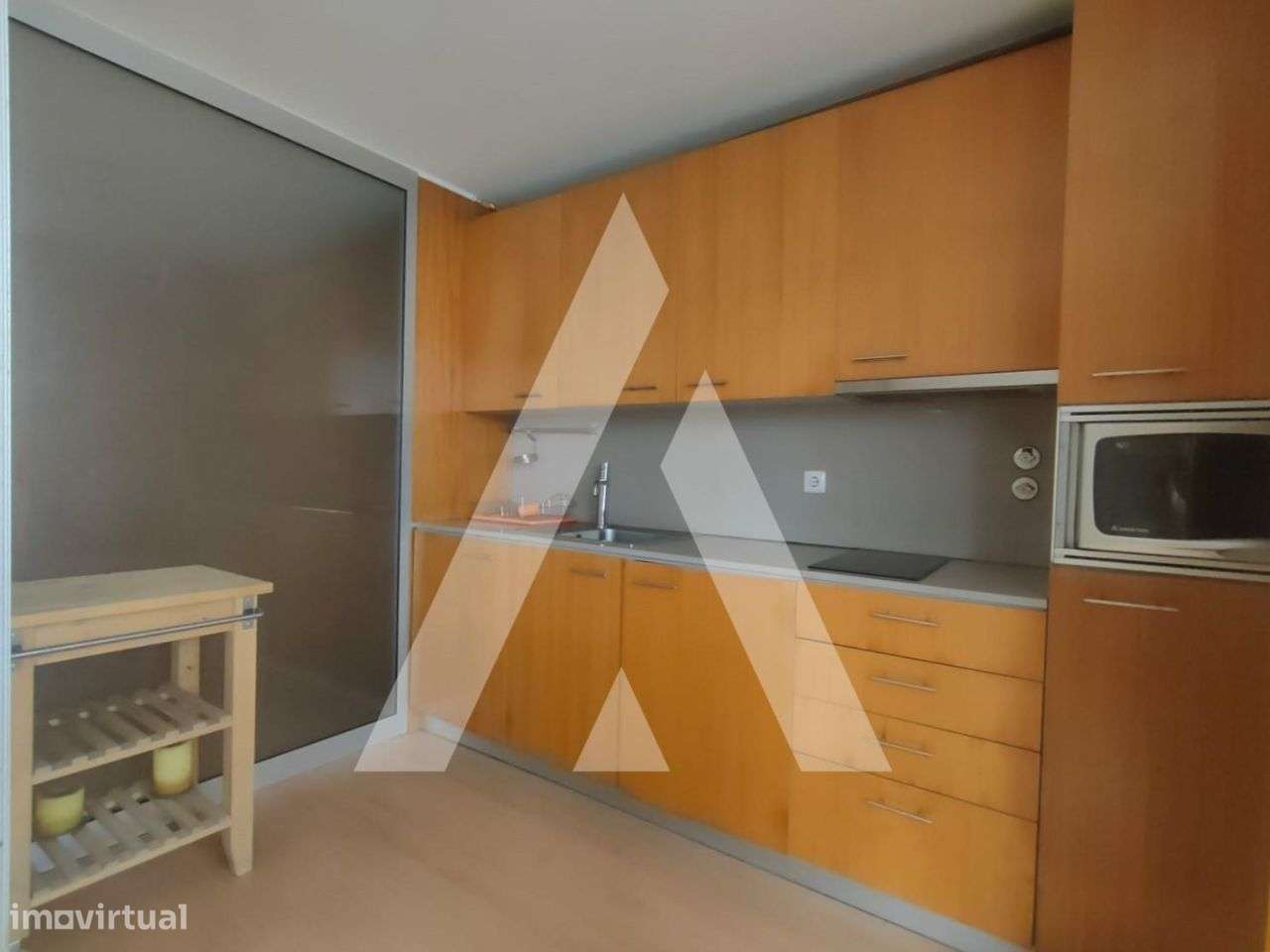 Apartamento T0 junto ao Centro Comercial Glicínias em Aradas - Grande imagem: 4/14