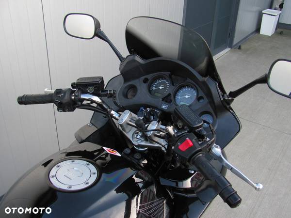 Honda CBF - 4